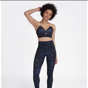 Spanx Booty Boost Active Geo Camo Leggings, Medium
